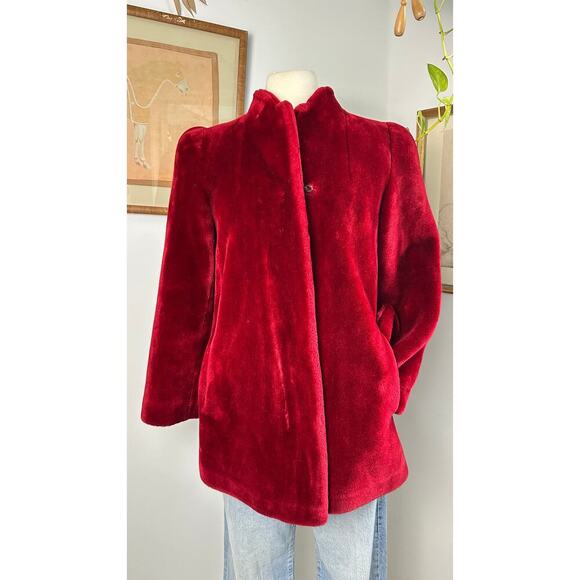 Vintage Velvet Jacket with Satin Lining Red Borgazia- Elegant Retro Style - Picture 5 of 8